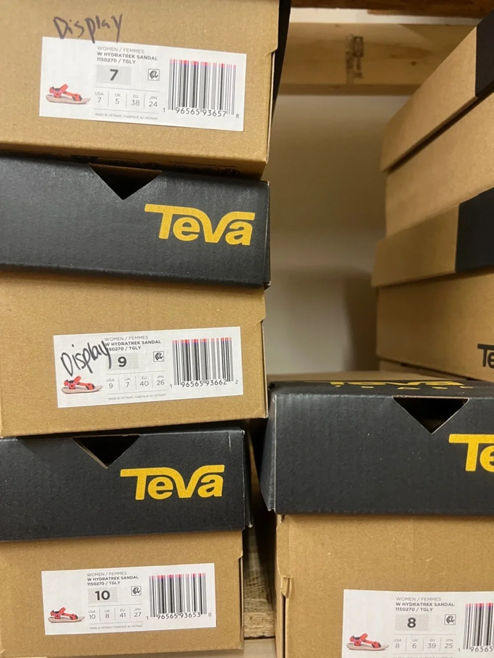 NWT Teva W’s Hydratrek Sandal- Coral/ Grey - Picture 3 of 3